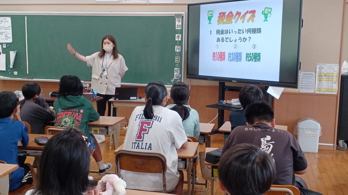 ６年生租税教室の画像