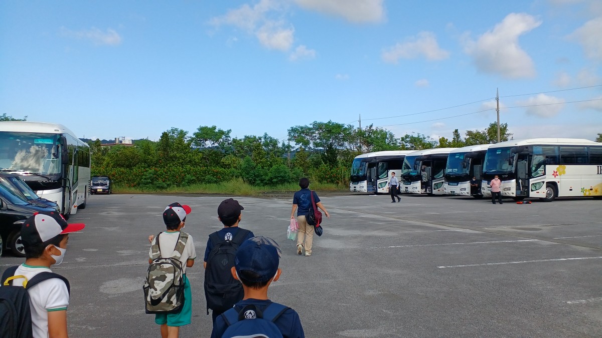 ４年生社会見学の画像