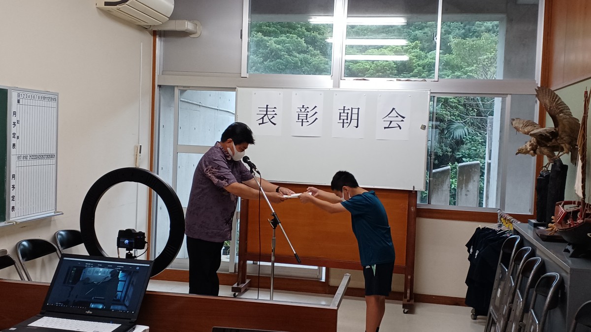 今日は表彰朝会の画像