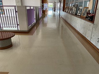 床のワックスがけの画像