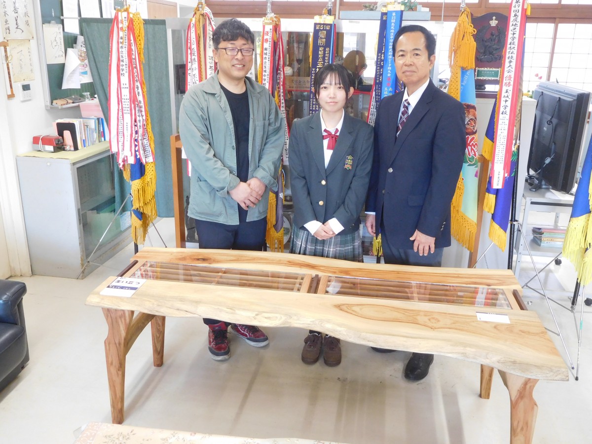 沖縄工業に通う先輩からの寄贈の画像