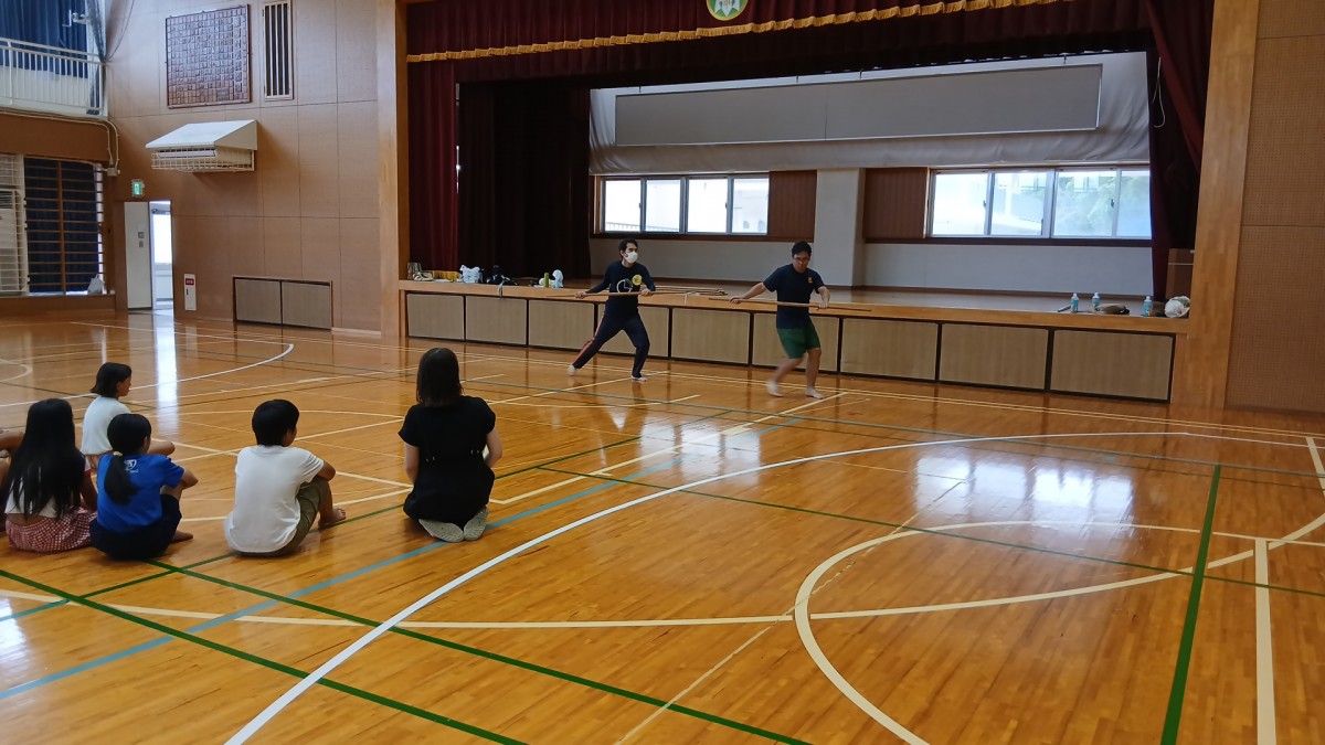 棒術練習の画像