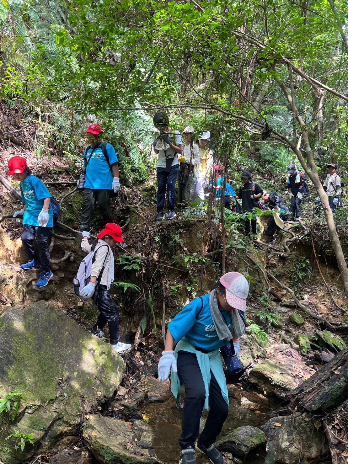 石川岳の登山の様子