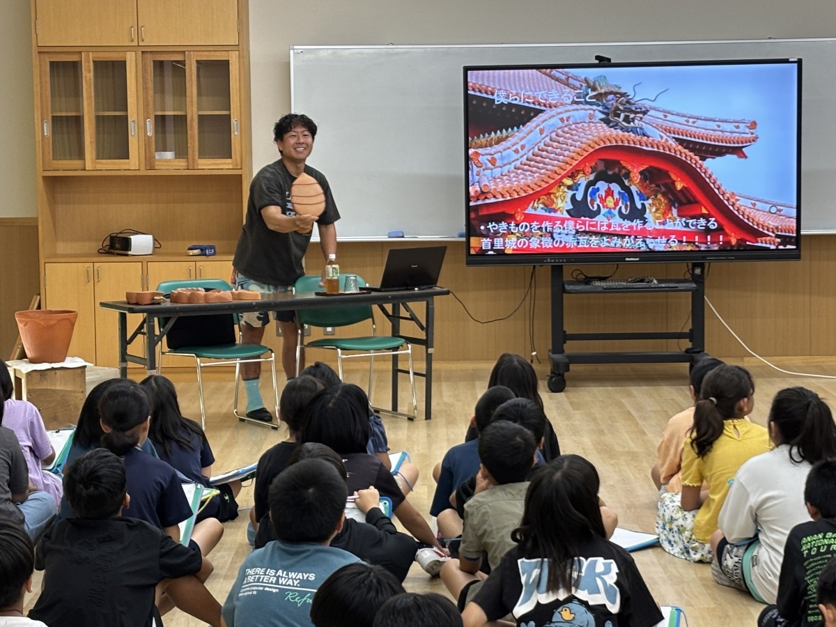 首里城の瓦ができるまで！の画像