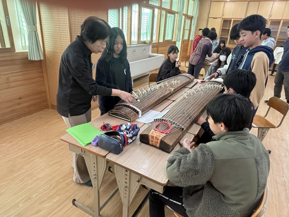 琴の体験授業の画像